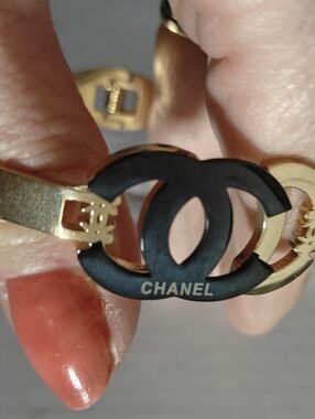 COSTUME JWELRY  Black and Gold Signature CC Bracelet